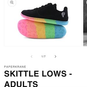 PaperKrane Skittles Low Adult 38 Barefoot Shoe - Unisex Like New